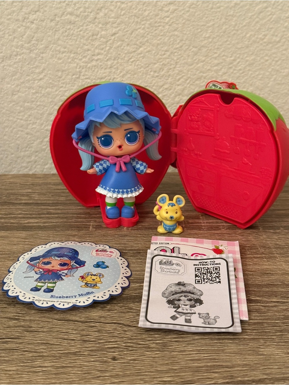 LOL Surprise Loves The World of Strawberry Shortcake Rare Blueberry Muffin